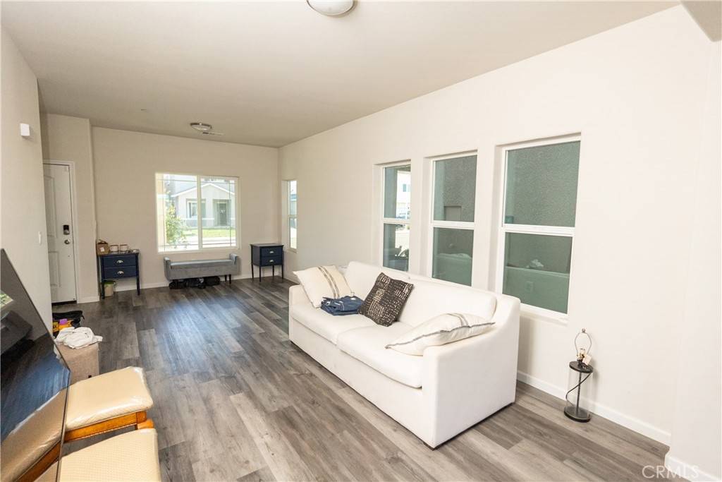 Merced, CA 95341,548 Barcelona CT