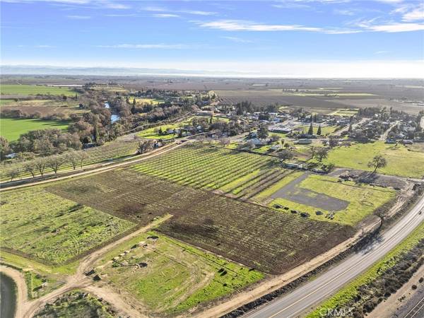 Cressey, CA 95312,2 Santa Fe DR