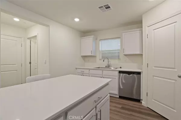 Los Banos, CA 93635,404 Rice WAY