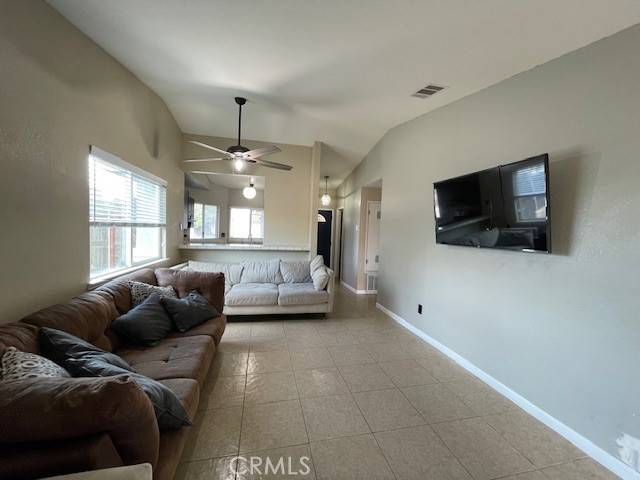 Sacramento, CA 95823,5000 Camino Royale DR