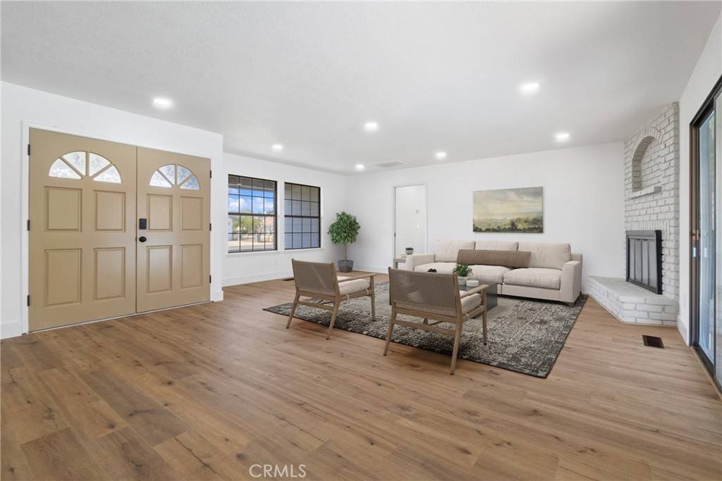 Ceres, CA 95307,1642 Running LN