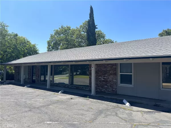 1017 W 18th ST, Merced, CA 95340