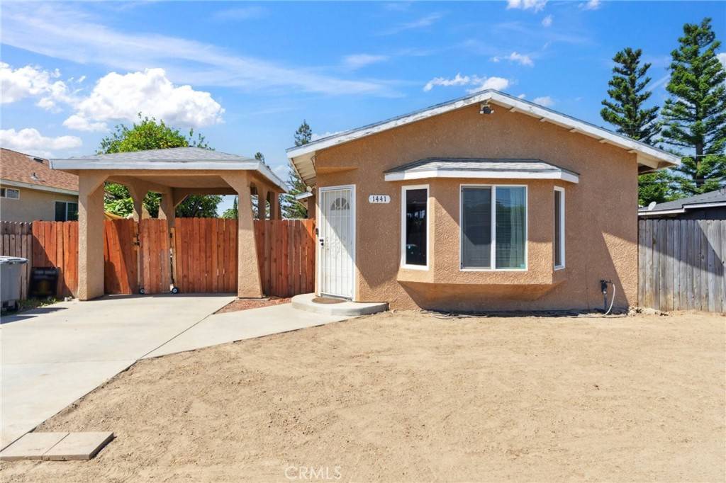 1441 Tucker ST, Selma, CA 93662