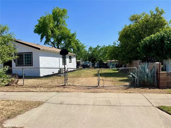 Madera, CA 93638,809 S B ST