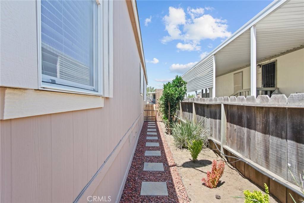 Manteca, CA 95336,1830 Yosemite AVE #118