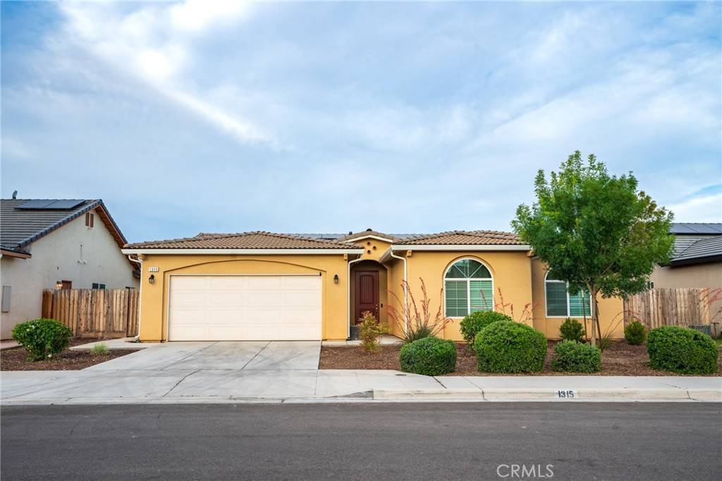 1315 Roma ST, Madera, CA 93637