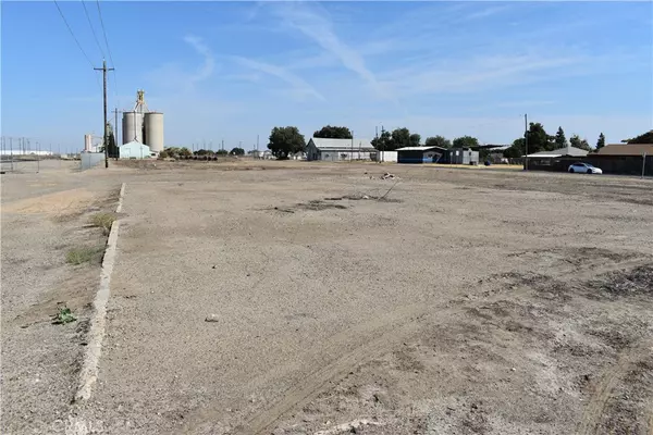 Chowchilla, CA 93610,430 Front