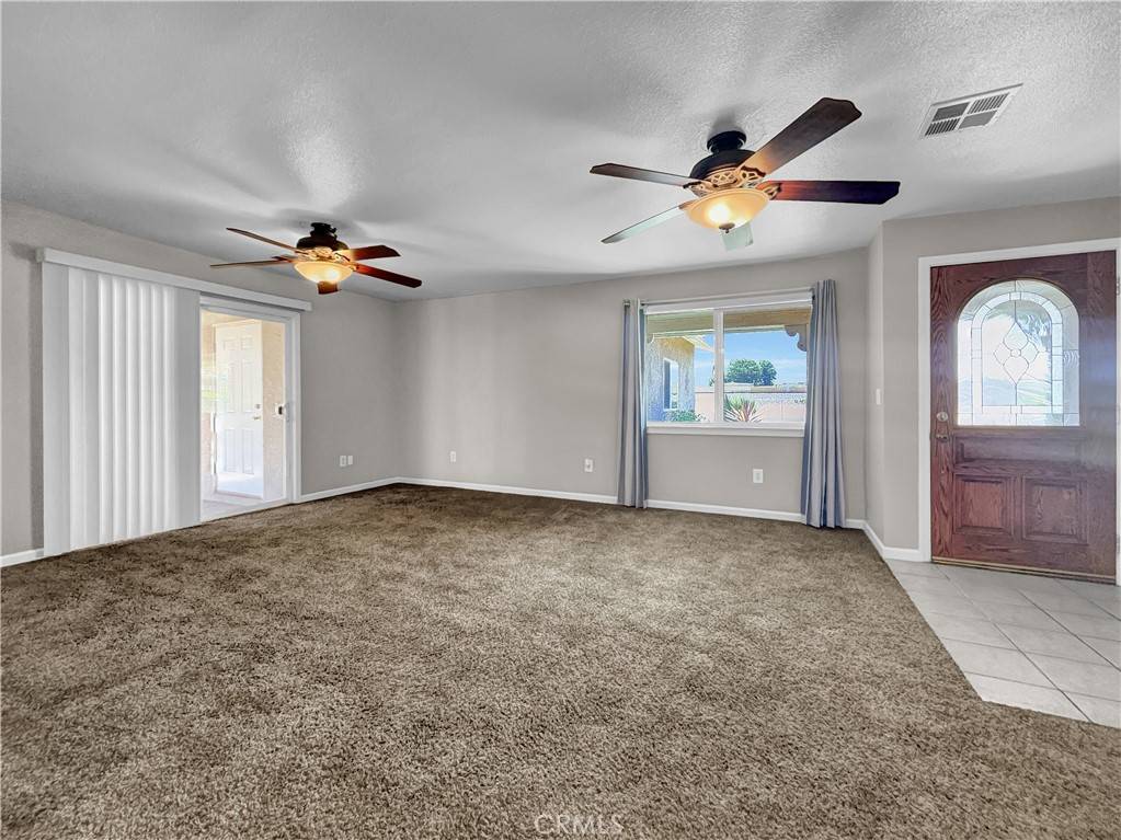Winton, CA 95388,6638 Santa Fe DR