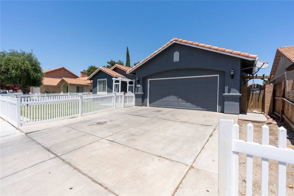 Los Banos, CA 93635,658 Tusky AVE