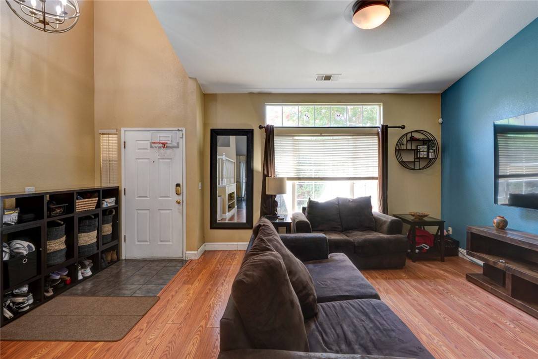 Merced, CA 95340,2049 Spy Glass CT