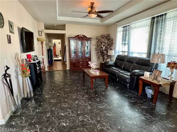 Livingston, CA 95334,1330 Queen WAY #27