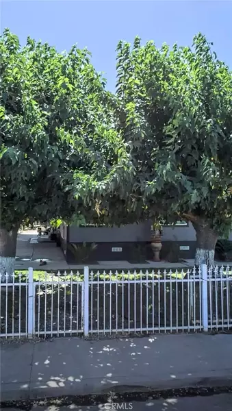 7161 Bobbie Ave, Winton, CA 95301