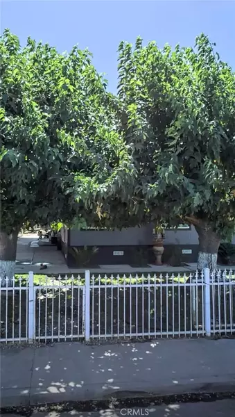 7161 Bobbie Ave, Winton, CA 95301