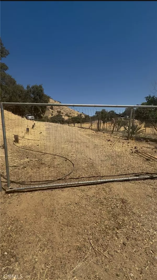 Squaw Valley, CA 93675,40771 Cornflower LN