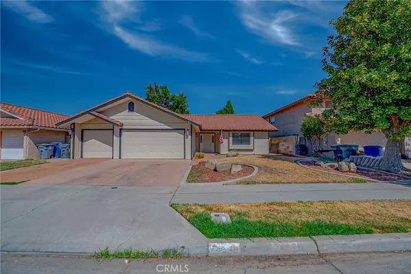 2465 Meadowrest, Madera, CA 93637