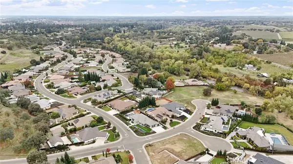 Oakdale, CA 95361,10221 Savannah CT