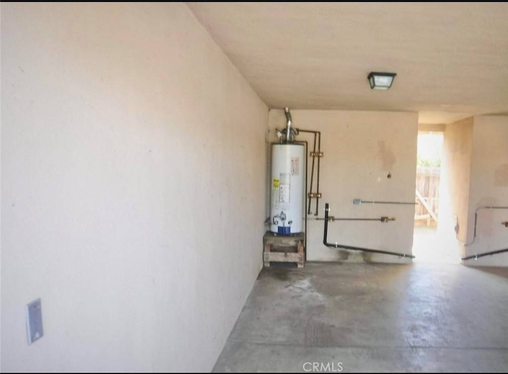 Corcoran, CA 93212,1111 Patterson AVE #1107-1111