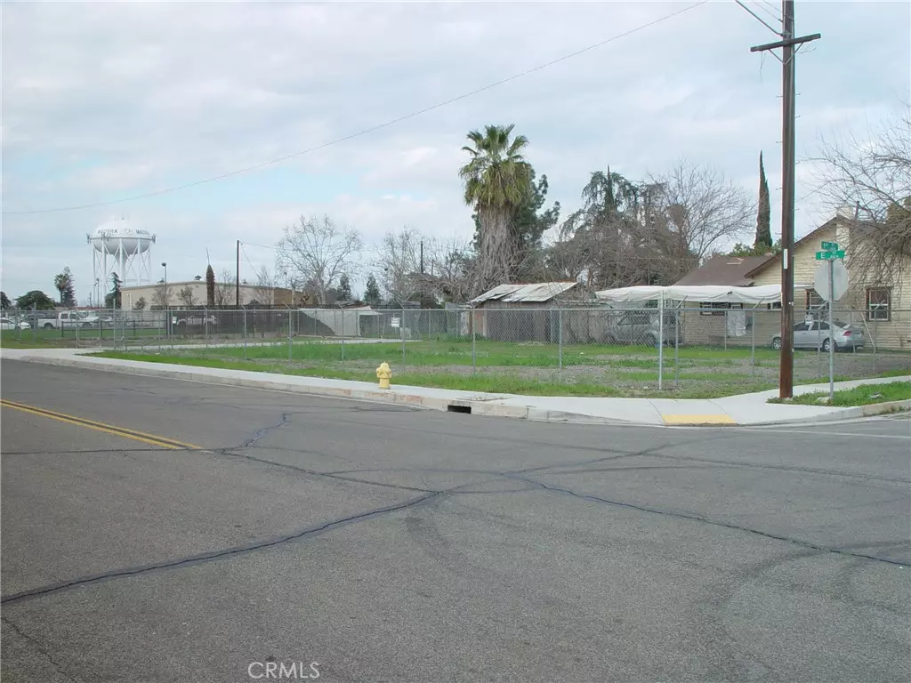Madera, CA 93638,601 E ST
