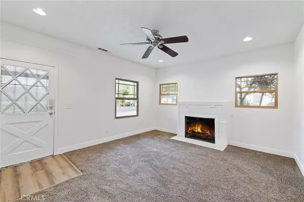 Madera, CA 93637,912 W Yosemite AVE