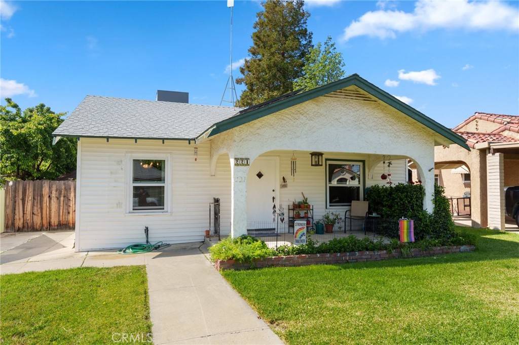 Coalinga, CA 93210,221 College AVE