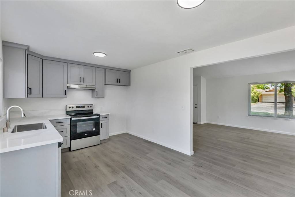 Sacramento, CA 95823,7804 Deer Creek DR