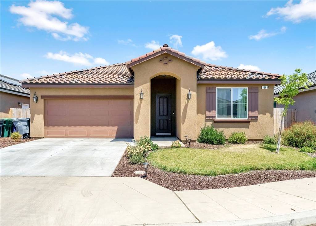 1206 Bristlecone DR, Madera, CA 93638