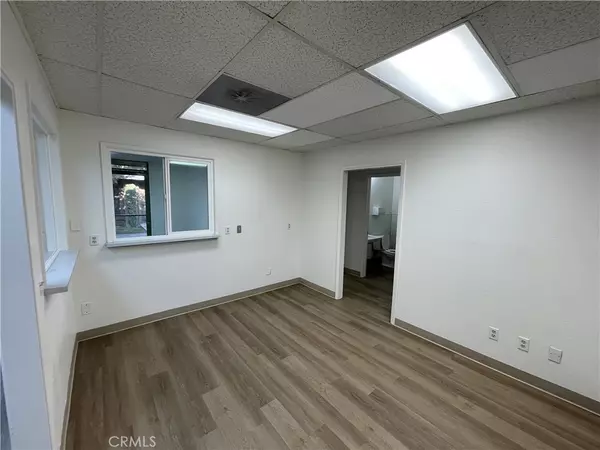 Madera, CA 93637,950 E Almond AVE