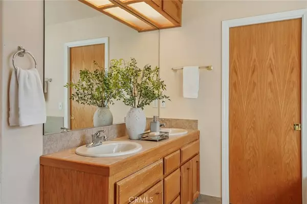 Madera, CA 93637,526 Grenache AVE