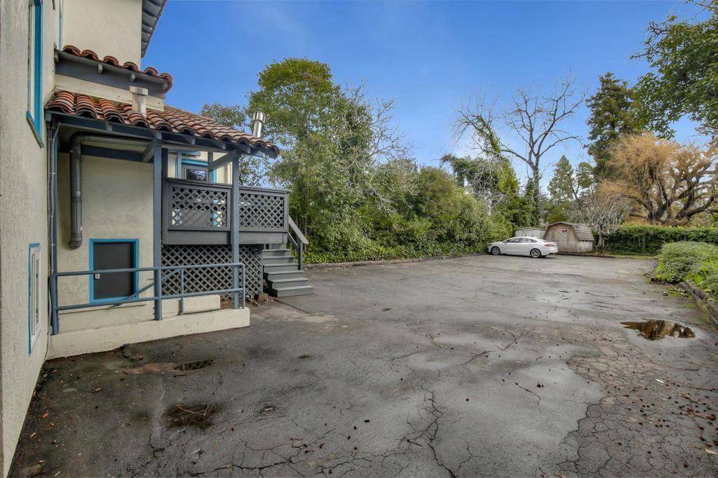 Santa Cruz, CA 95060,Address not disclosed