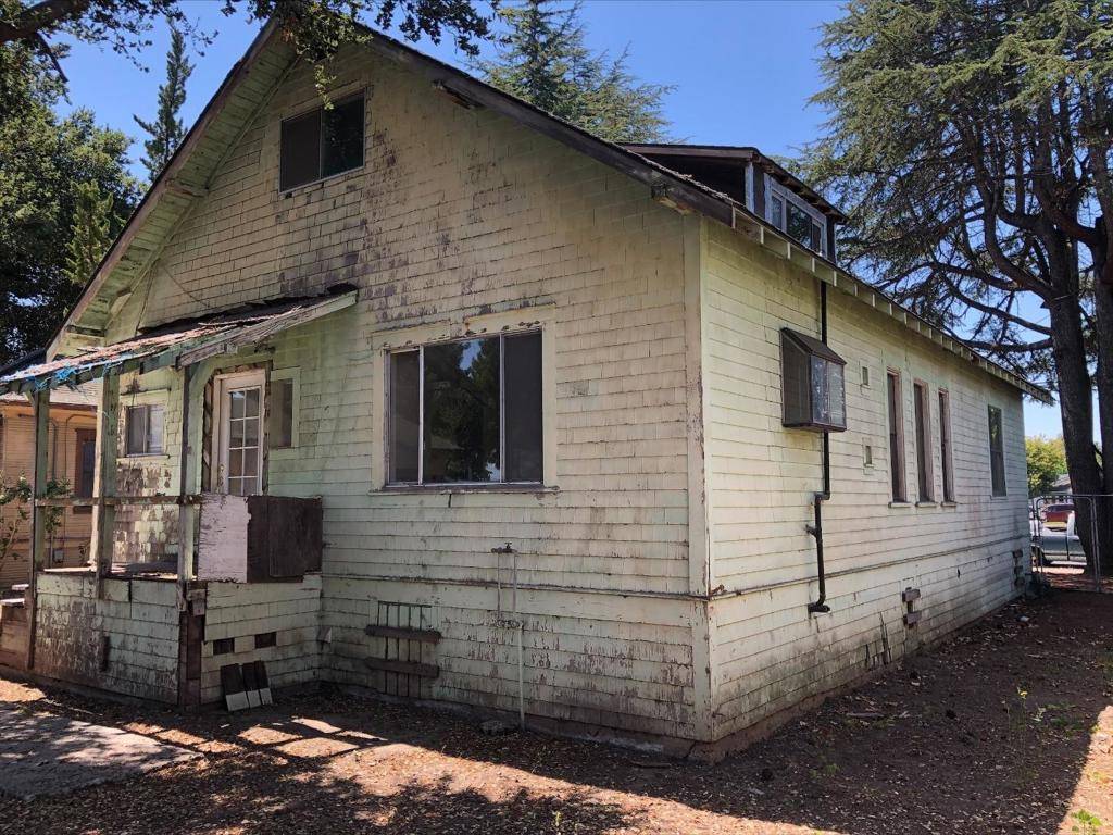 Santa Cruz, CA 95062,922 N Branciforte AVE