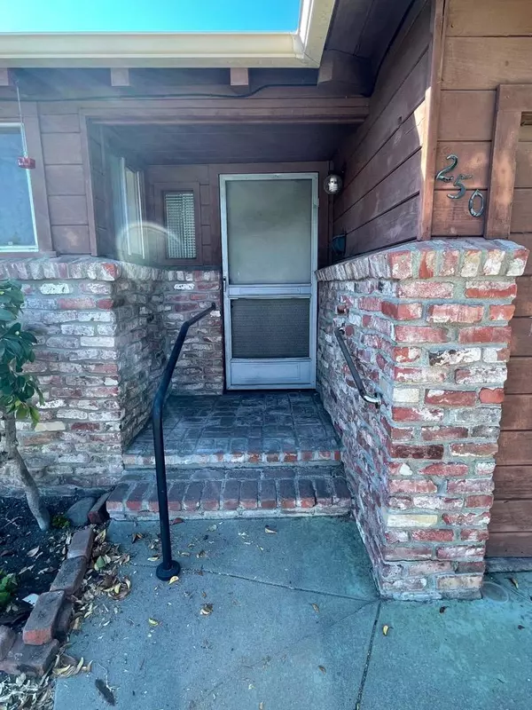 San Carlos, CA 94070,Address not disclosed