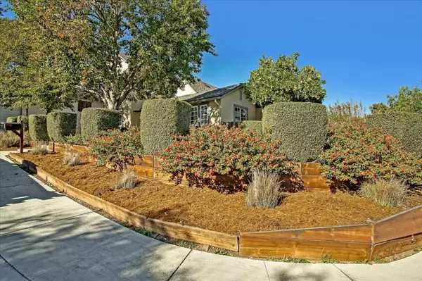 Hollister, CA 95023,Address not disclosed