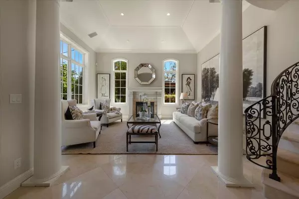 Palo Alto, CA 94306,Address not disclosed