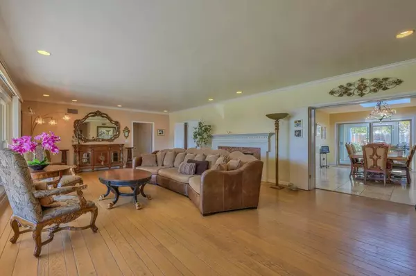 Salinas, CA 93901,Address not disclosed