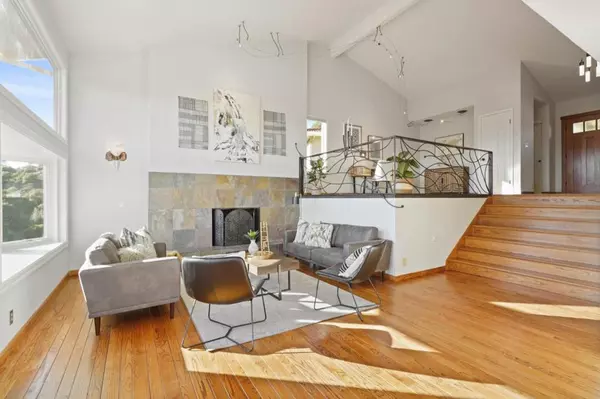 San Carlos, CA 94070,Address not disclosed