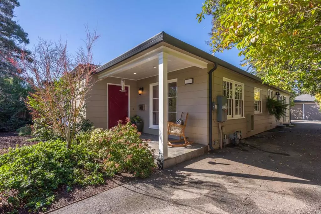 Menlo Park, CA 94025,Address not disclosed