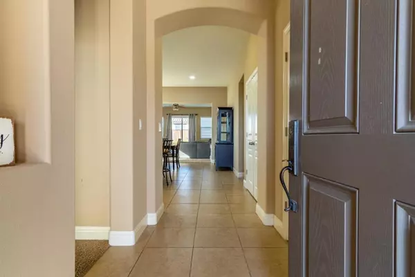 Hollister, CA 95023,Address not disclosed