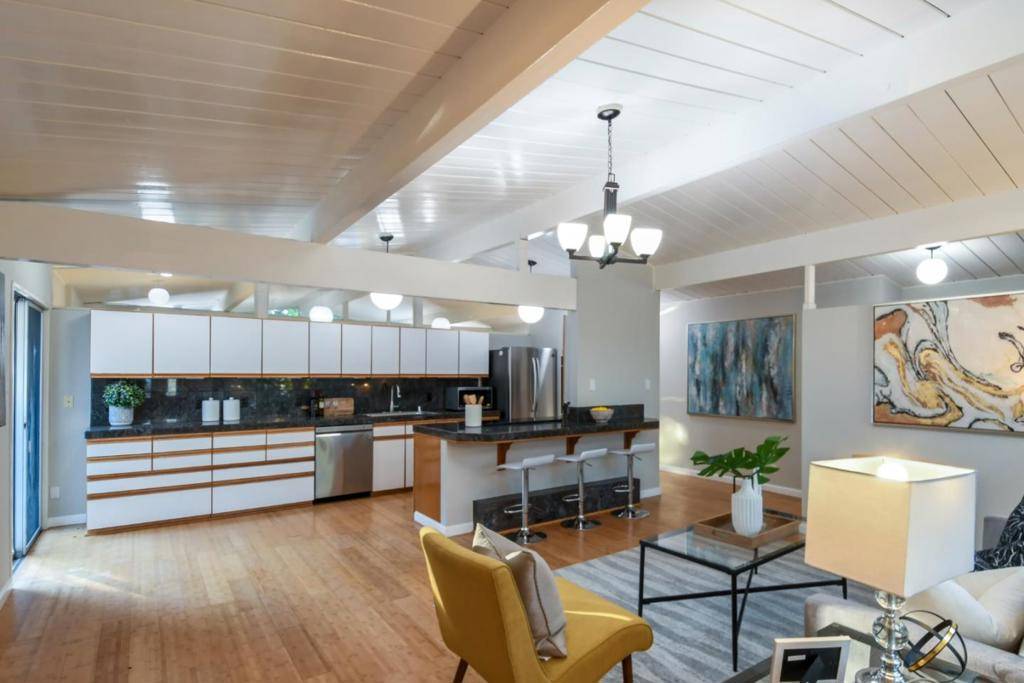 Sunnyvale, CA 94087,Address not disclosed