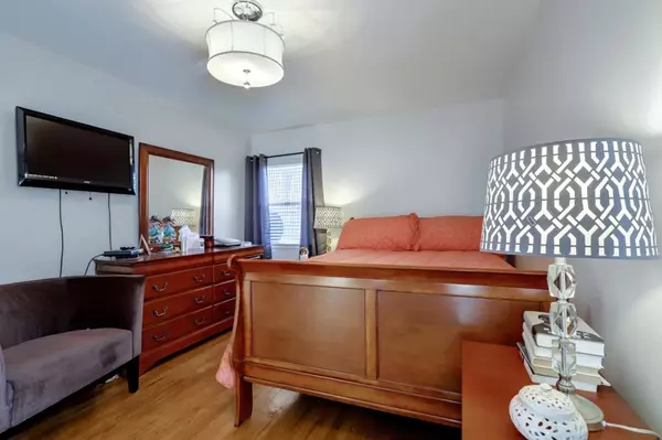 Oakland, CA 94603,Address not disclosed