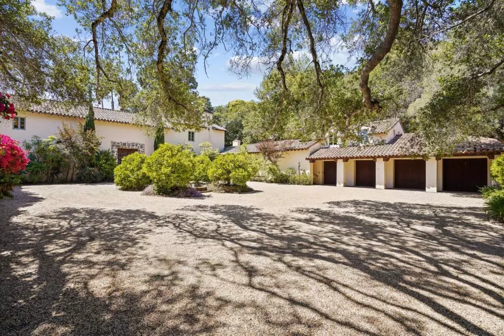 Hillsborough, CA 94010,Address not disclosed