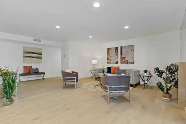 Los Altos, CA 94022,Address not disclosed