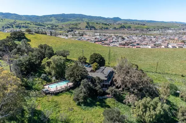216 Enterprise RD, Hollister, CA 95023