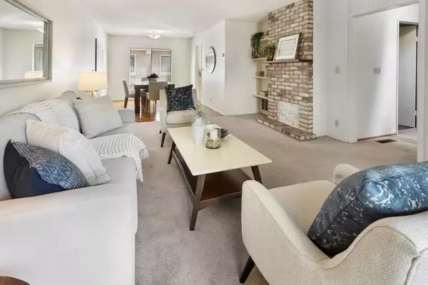 Palo Alto, CA 94301,Address not disclosed