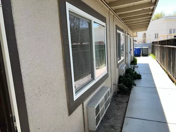 Los Banos, CA 93635,729 J ST