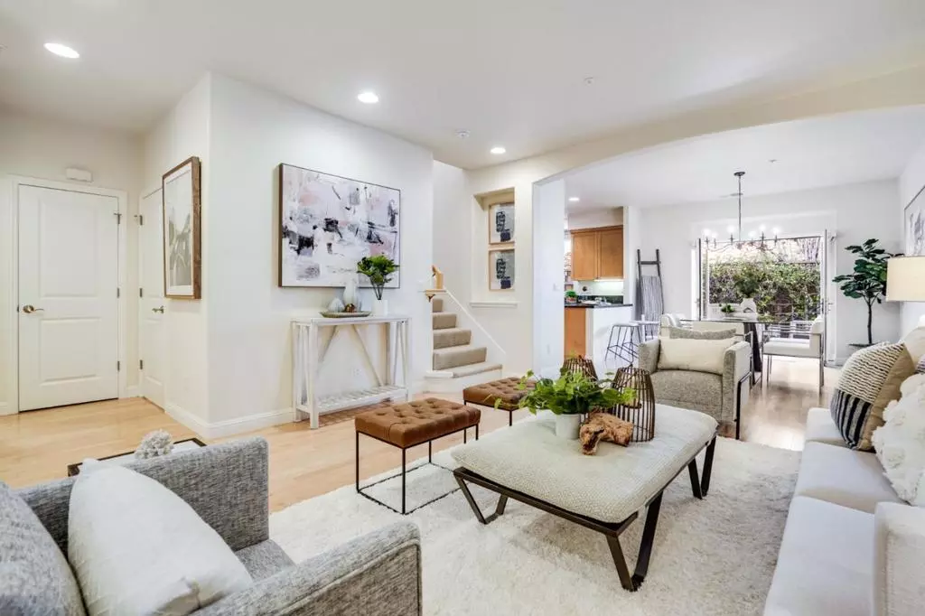 Los Altos, CA 94022,Address not disclosed