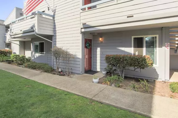 Marina, CA 93933,3095 Marina DR #35