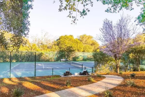 Woodside, CA 94062,Address not disclosed
