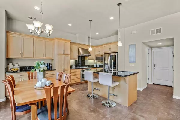 Palo Alto, CA 94306,406 Pratt LN