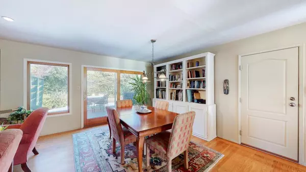 Redwood City, CA 94061,Address not disclosed