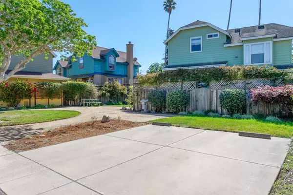 Santa Cruz, CA 95060,Address not disclosed